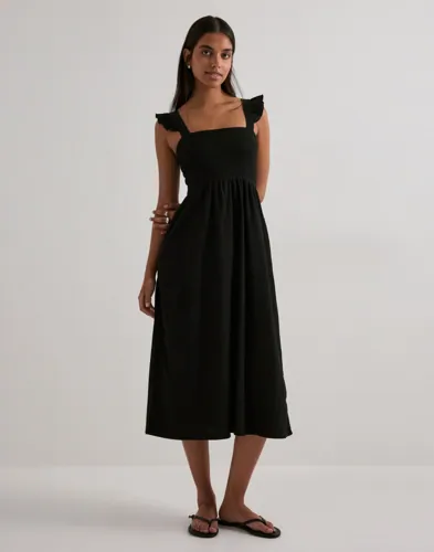 Midi Dresses for Women - Stylish & Trendy | Shop online at Nelly
