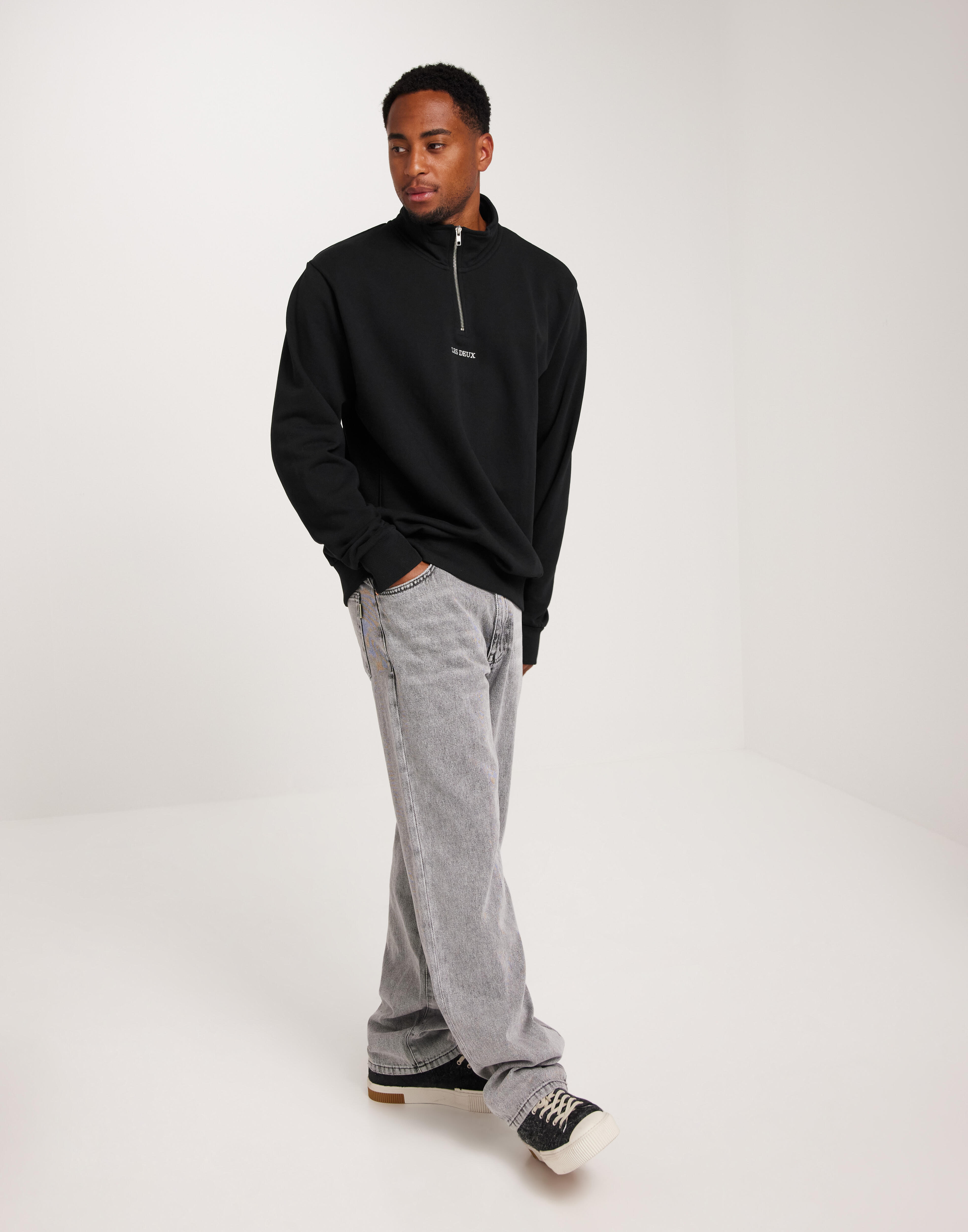 Buy Les Deux Dexter Half-Zip Sweatshirt - Black | NLYMAN