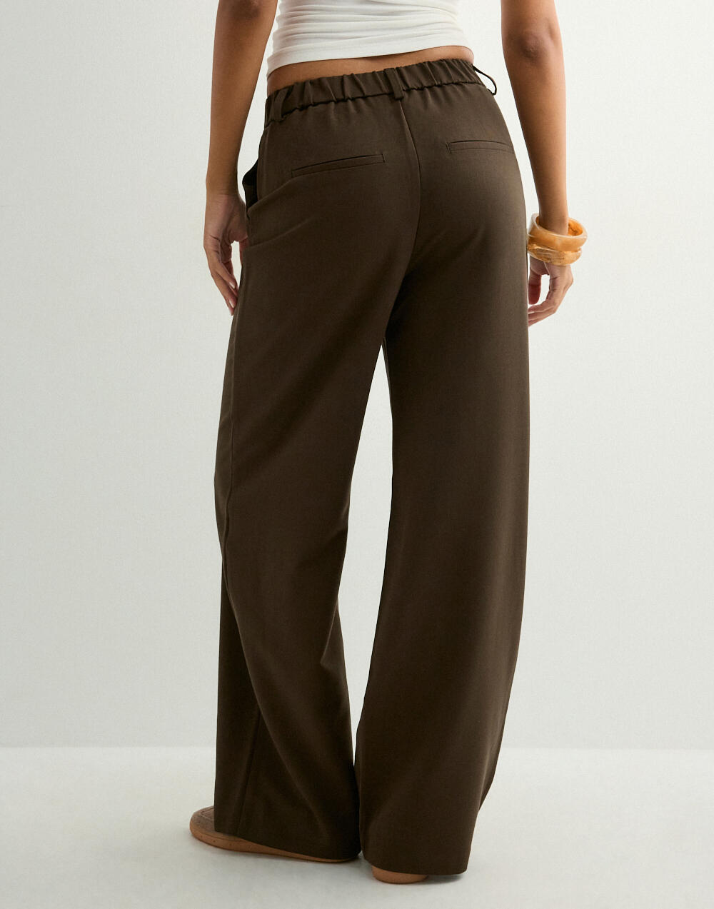 Buy Pieces PCKAMIL HW WIDE PANT NOOS BC - Hot Fudge | Nelly.com