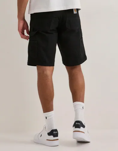 Svarta Single Knee-shorts från Carhartt WIP med fickor fram, bak och på sidorna