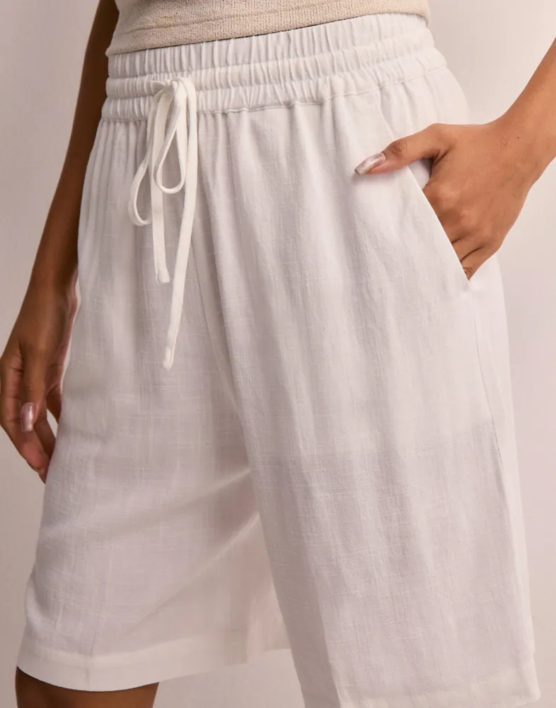Selected Femme - Vit - Slfviva Mw Shorts Noos