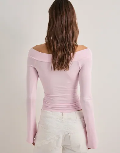Nelly Ultra Soft Off Shoulder Top toppar dam – bild 3