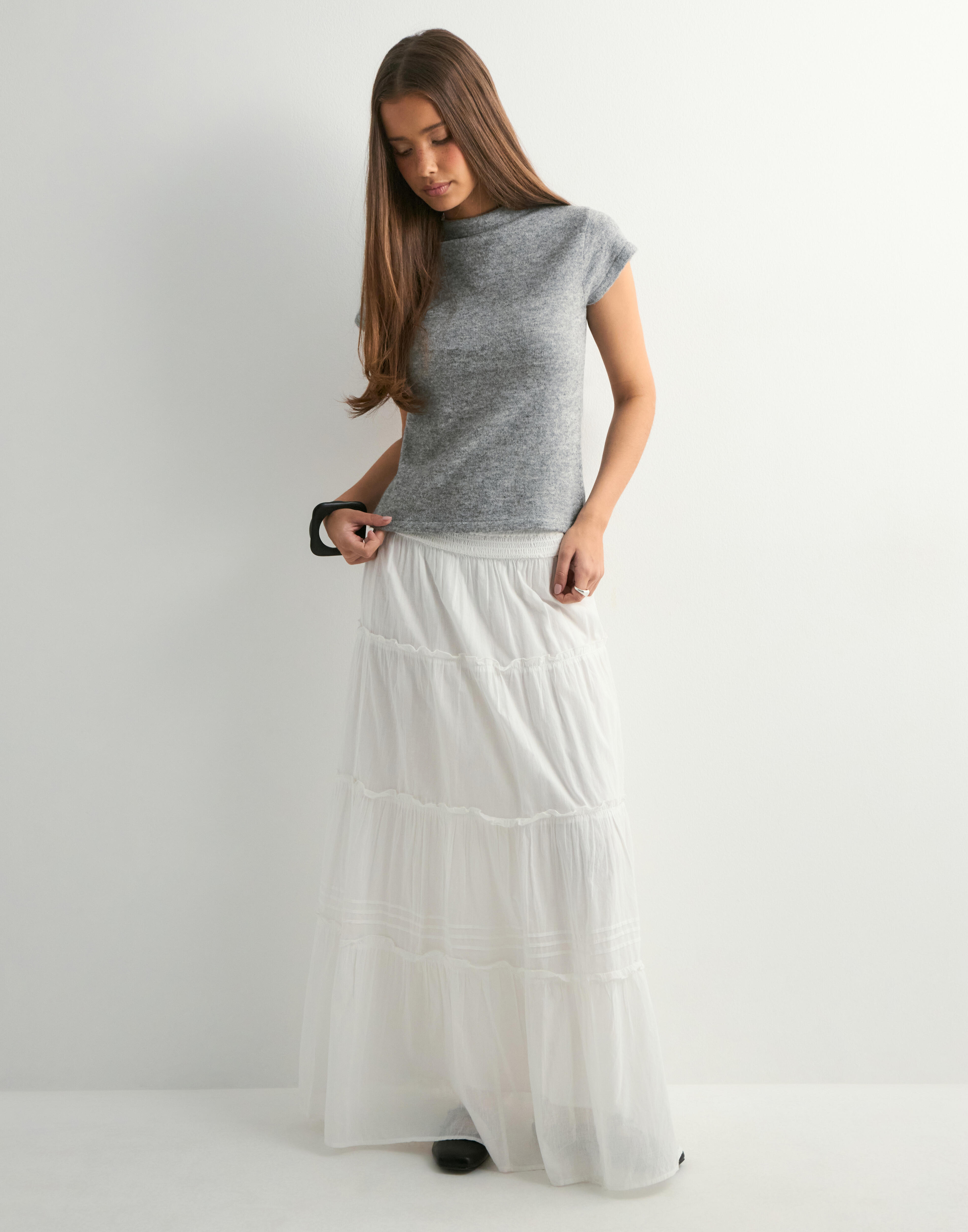 Buy Pieces PCFAMILLA SS MOCK NECK KNIT TOP D2D - Medium Grey Buy Pieces PCFAMILLA SS MOCK NECK KNIT TOP D2D - Medium Grey
