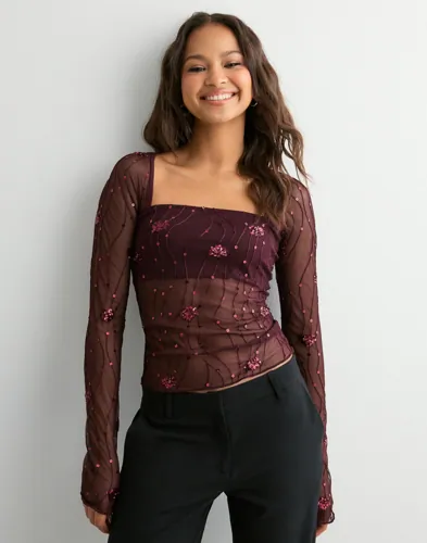 Nelly - Rød - Embellished LS Top