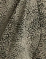 Black Humus Graphic Dot