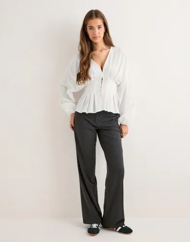 Nelly Button Pleat Blouse blusar dam – bild 2