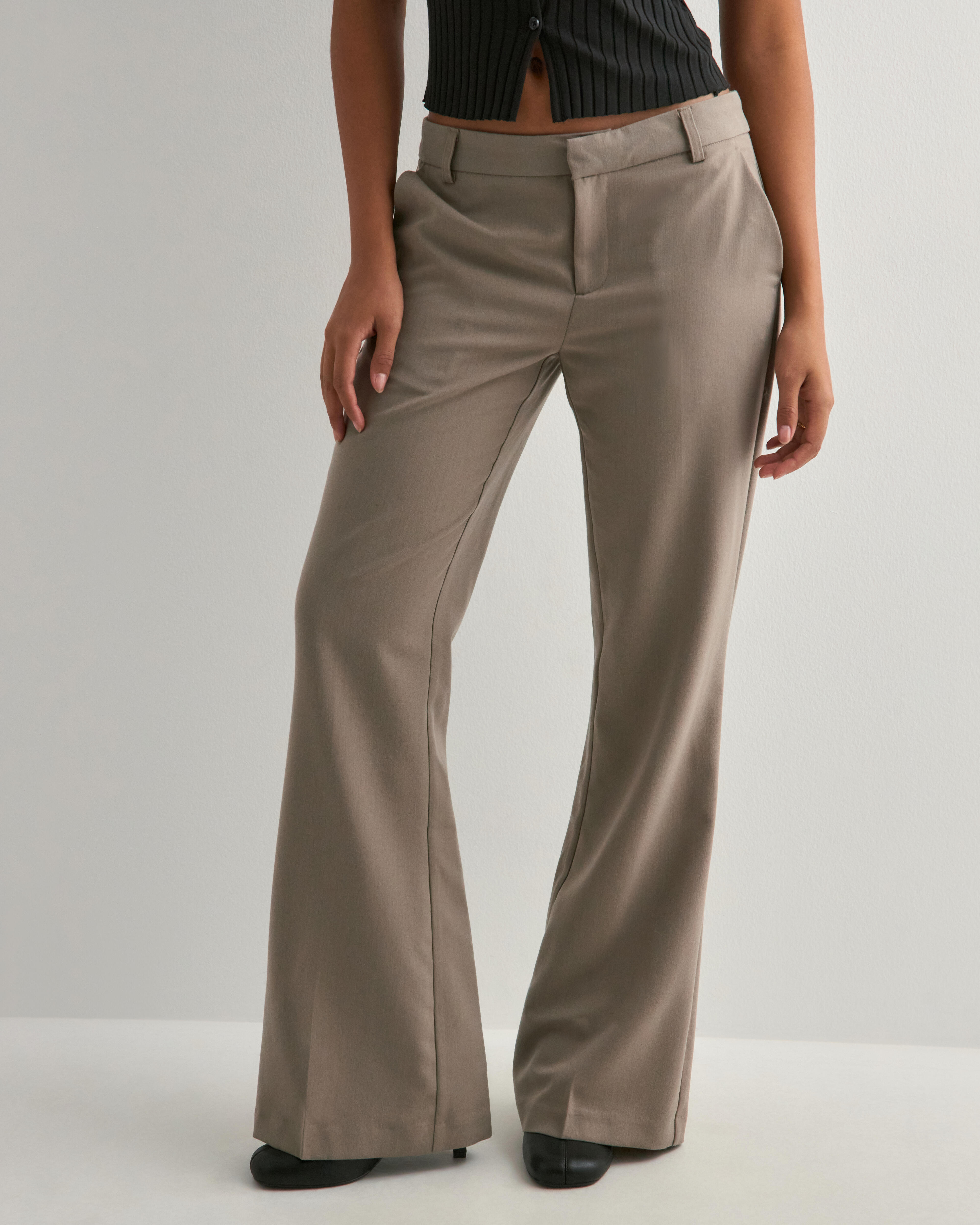 【PORTERNA】Dine slit flare trousers Pintucked Sutton Flare Pants