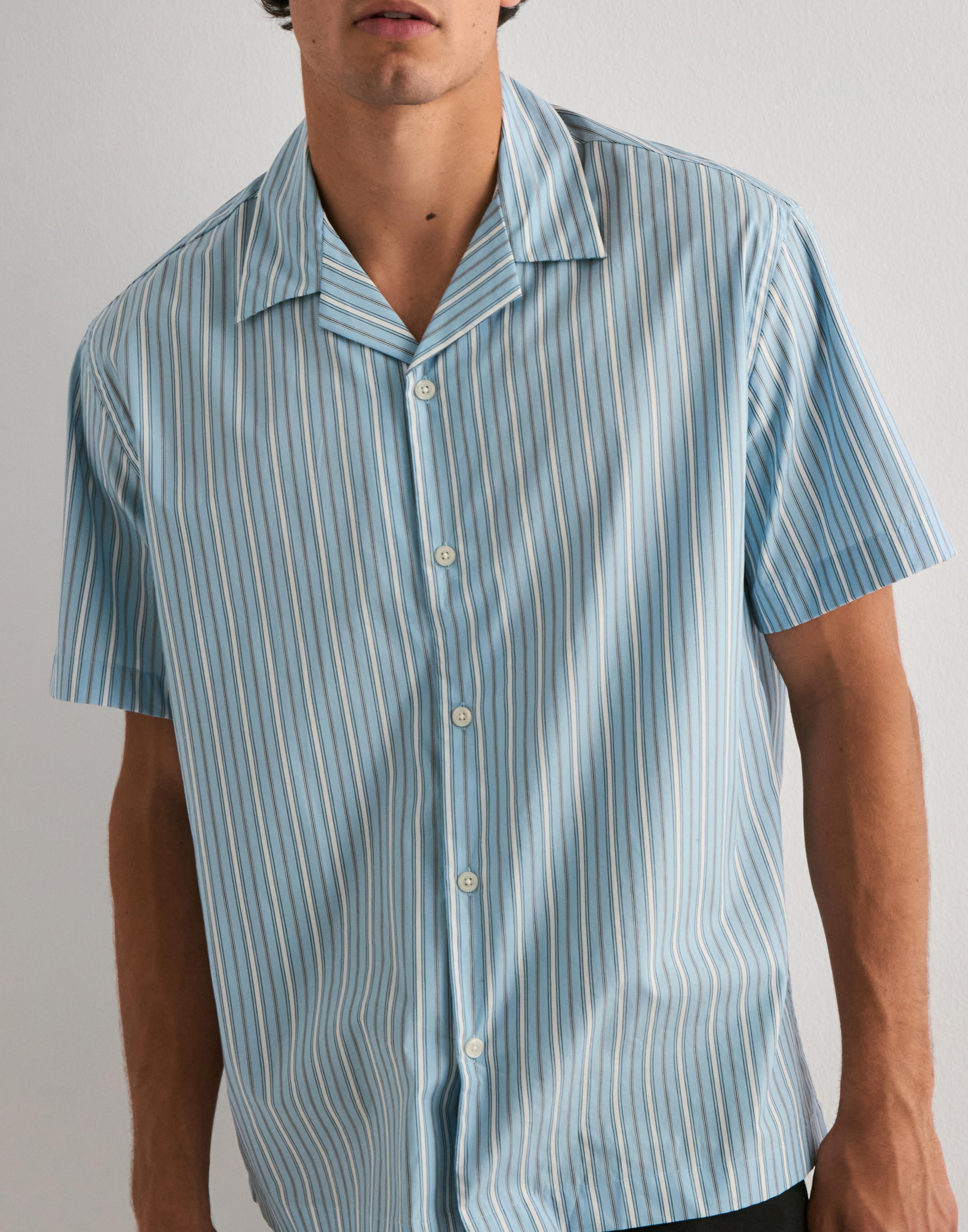 Buy Selected Men SLHRLXHOLGER STRIPE SS SHIRT - Light Blue Stripes