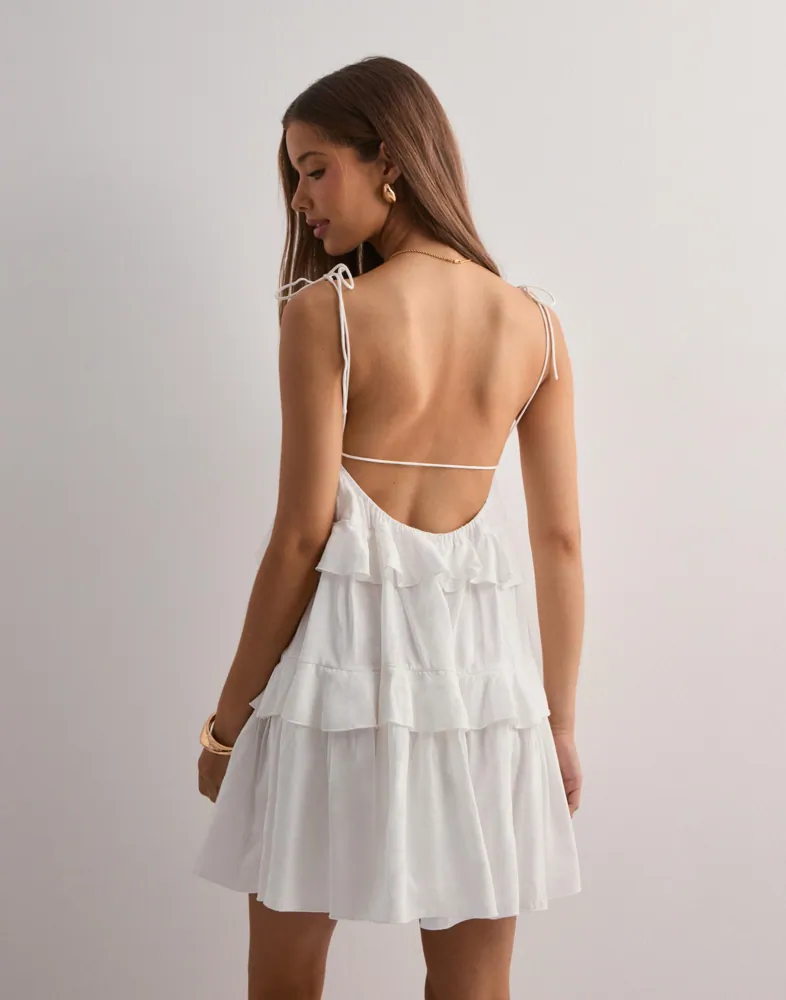 Buy Nelly Volume Flounce Dress - White | Nelly.com
