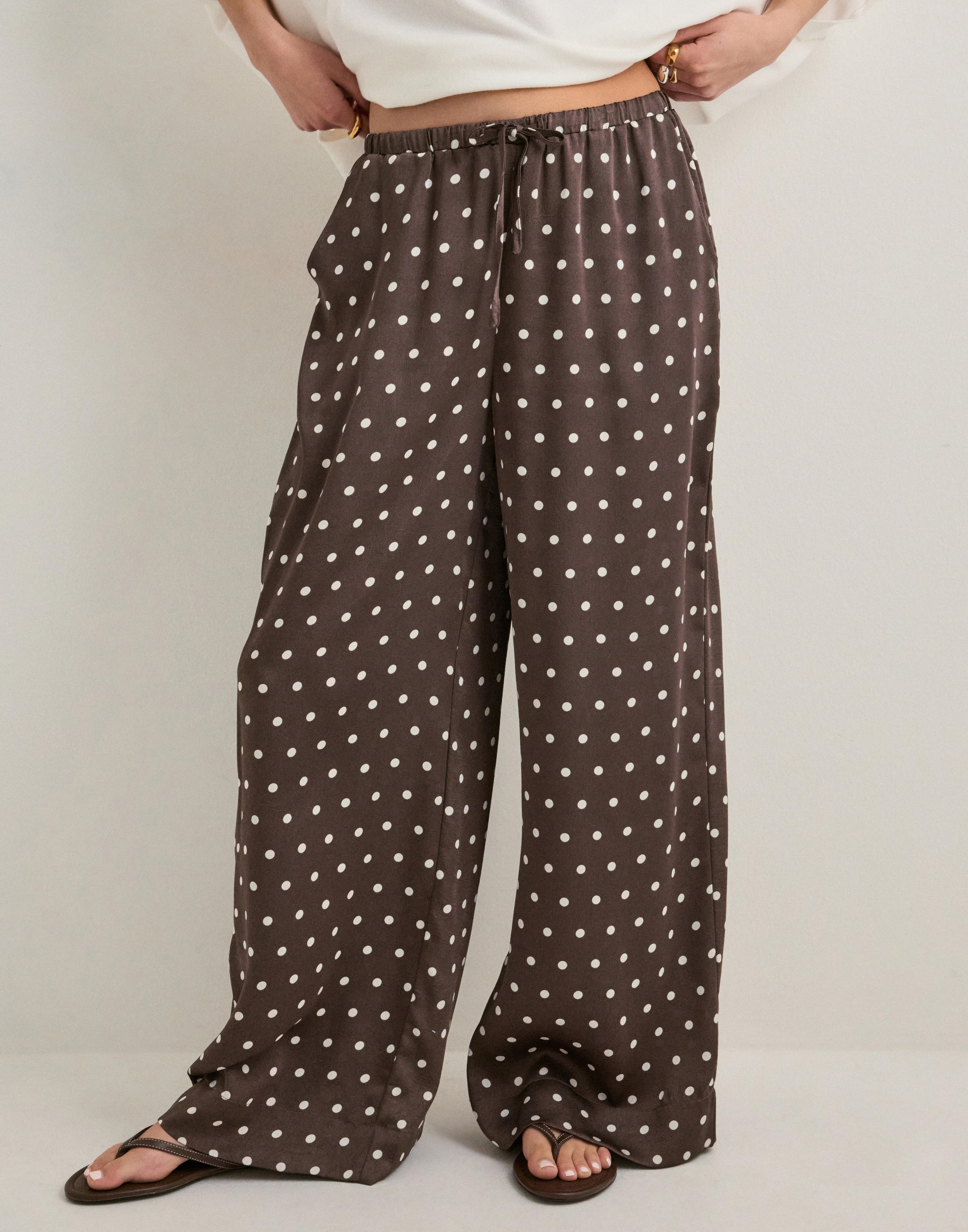 Neo noir sebba big dot pants i — byxor med fickor från Nelly