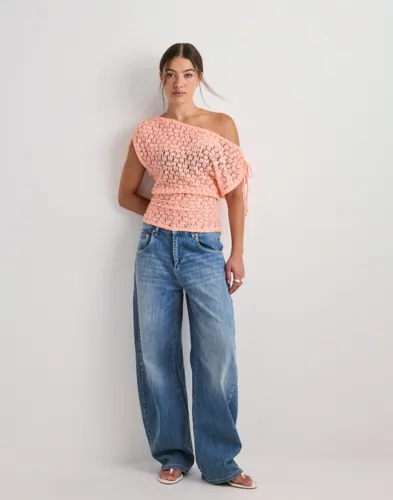 Nelly Wonderful Lace Shoulder Top toppar dam – bild 2