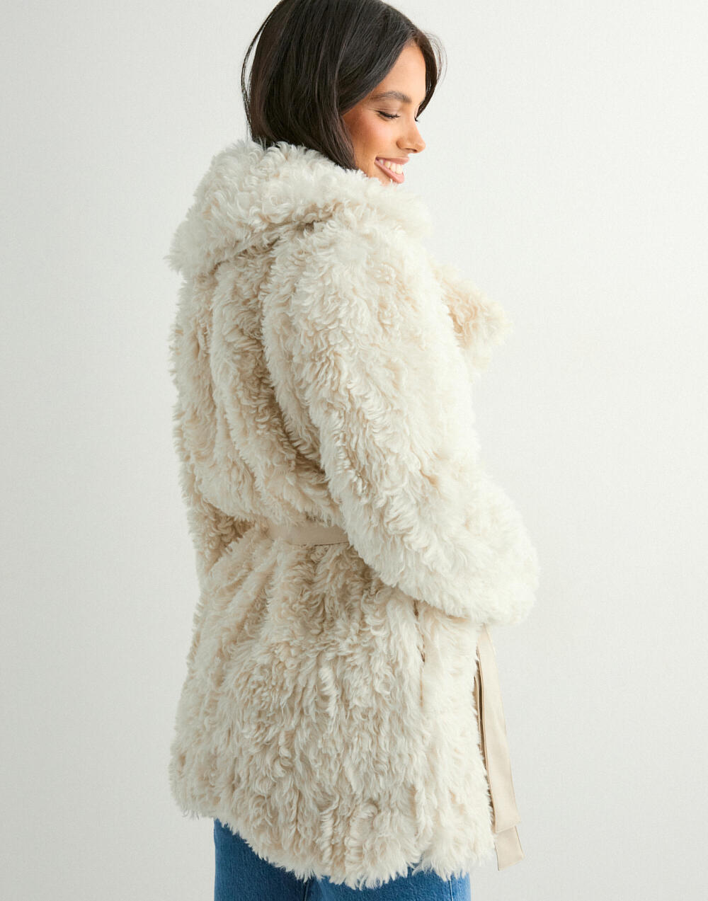 Buy Nelly Cosy Short Fur Coat - Offwhite | Nelly.com