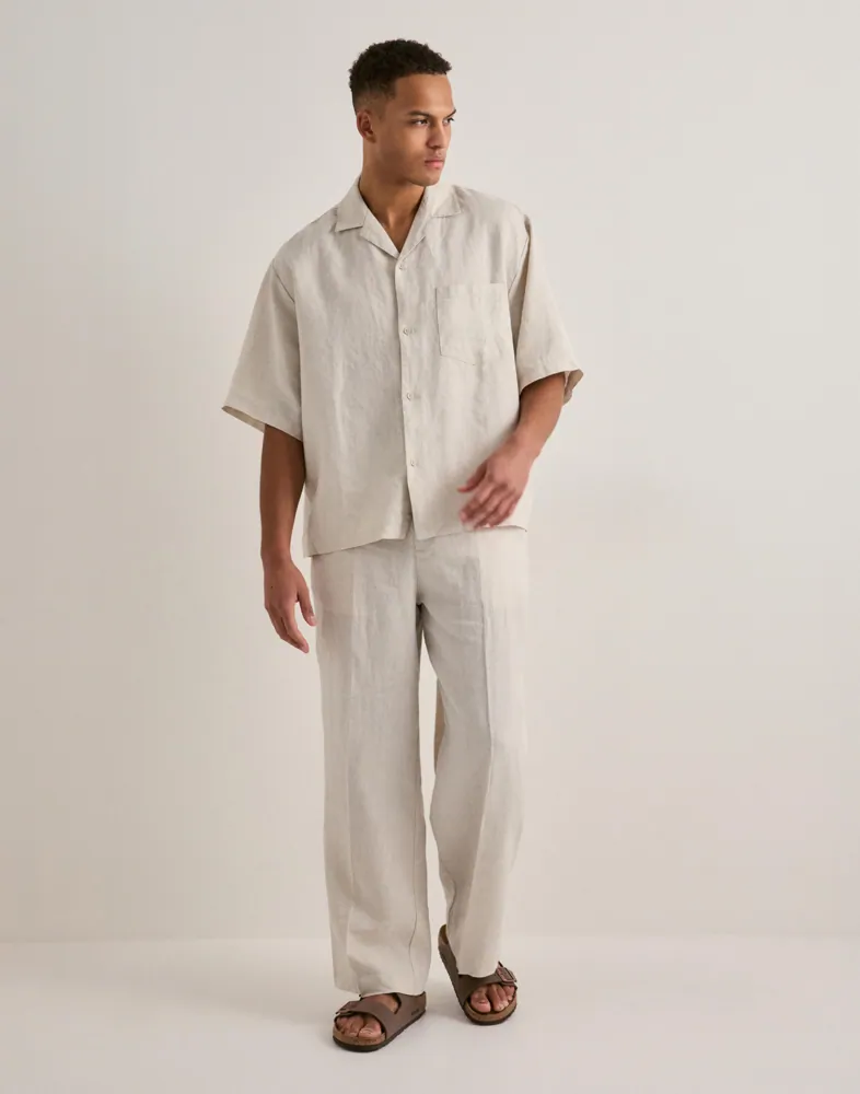 Que Sera Sera Lenny Loose Linen Shirt Linneskjortor skjortor & blusar herr – bild 2