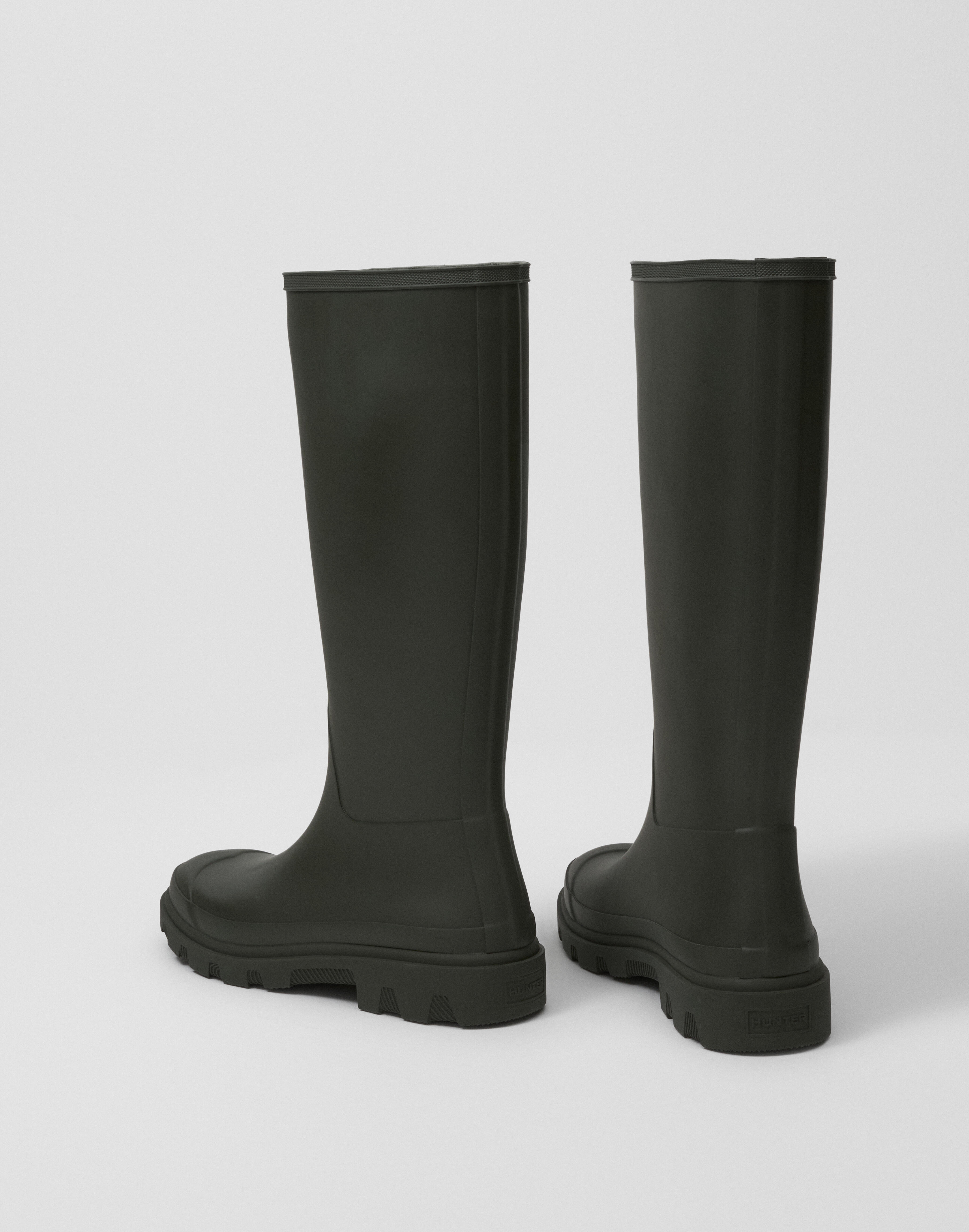 Buy Hunter UNISEX DOWNPOUR TALL BOOT Olive