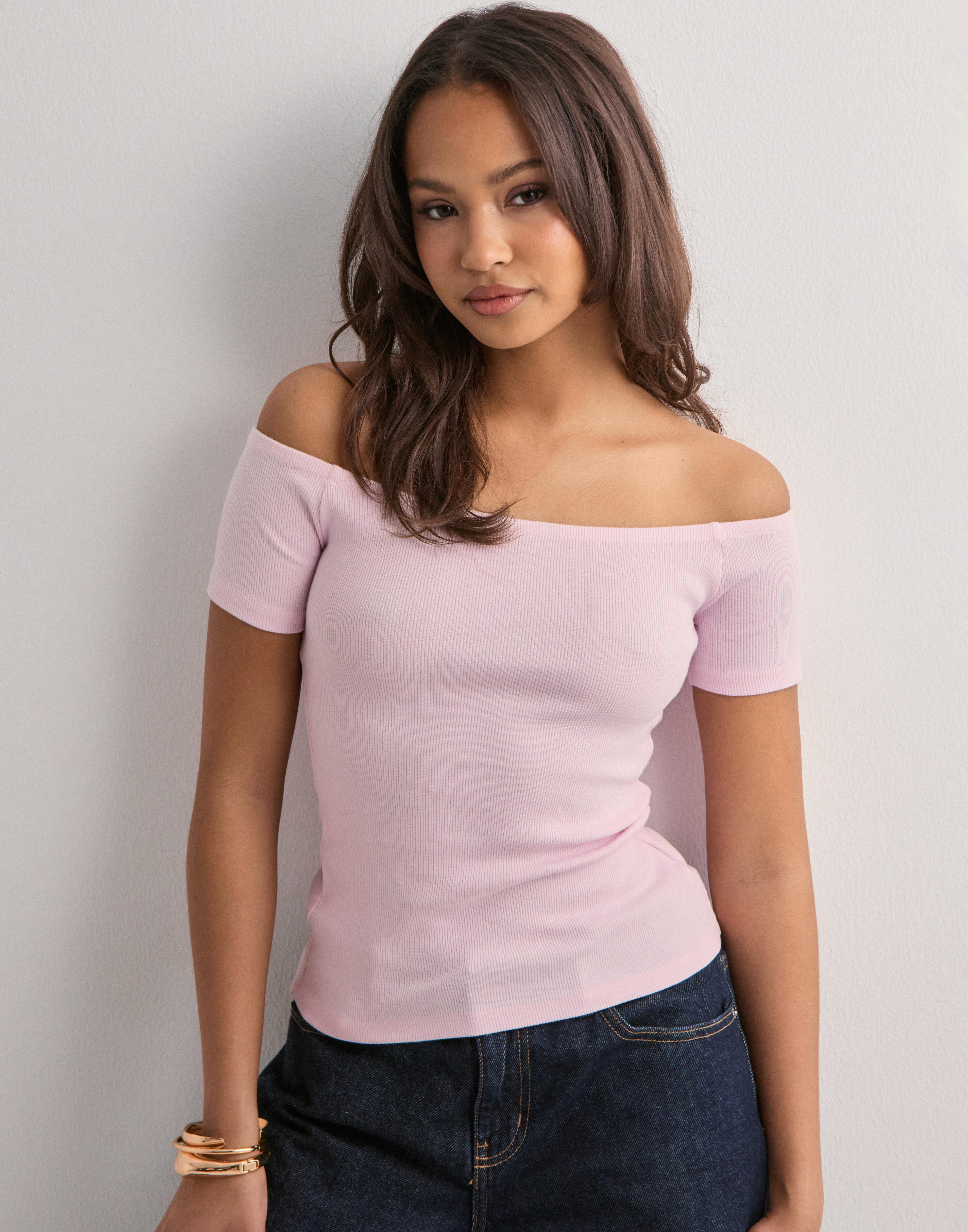 Gather off shoulder tops 　Riu Superdown Rivka Off Shoulder Bodysuit | superdown