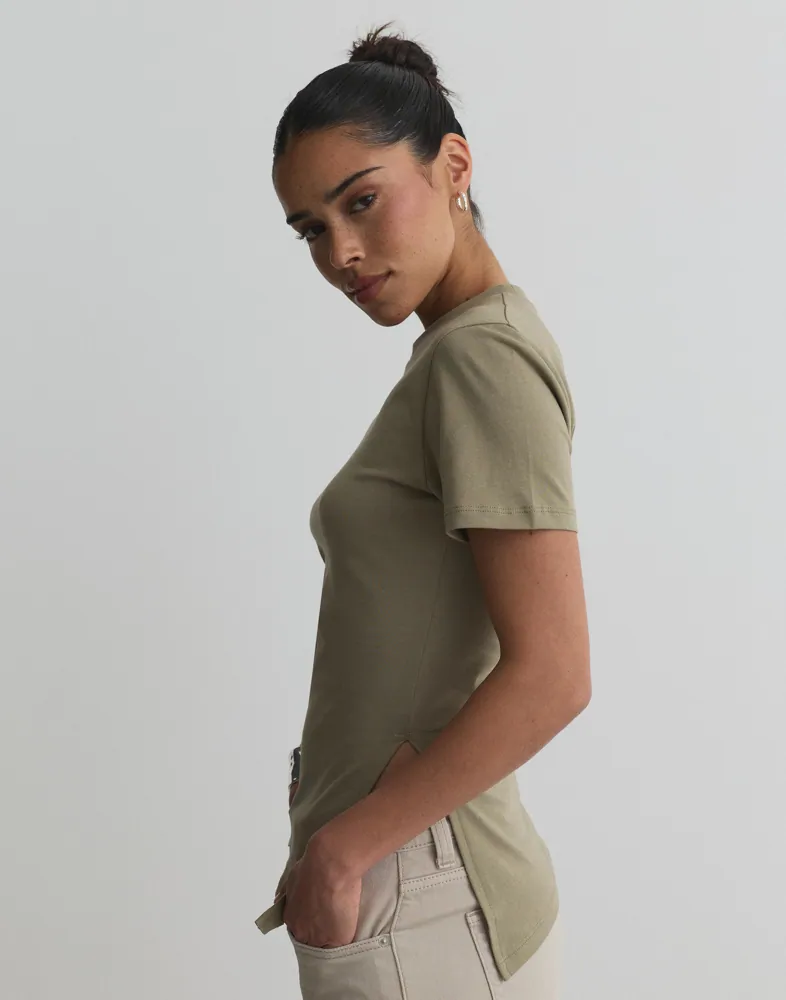 Nelly - Grön - Asymmetric Tee