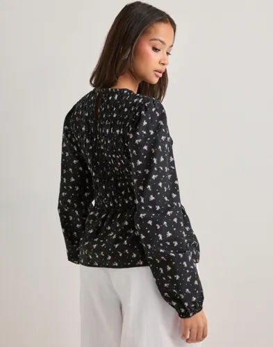 PIECES Pcbannie Ls Smock Top Wvn blusar dam – bild 3