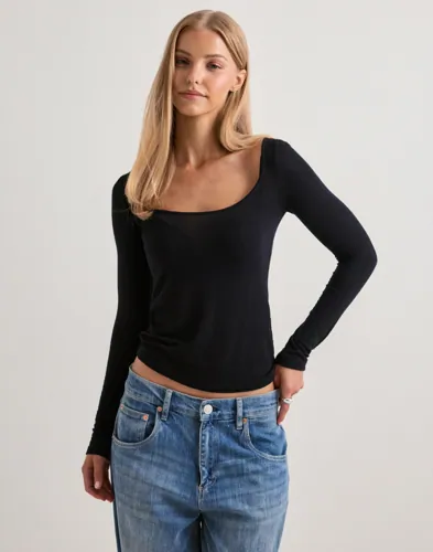 Soft Wool Blend Scoop Top