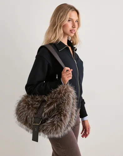 Nelly The Faux Fur Bag axelremsväskor dam – bild 2
