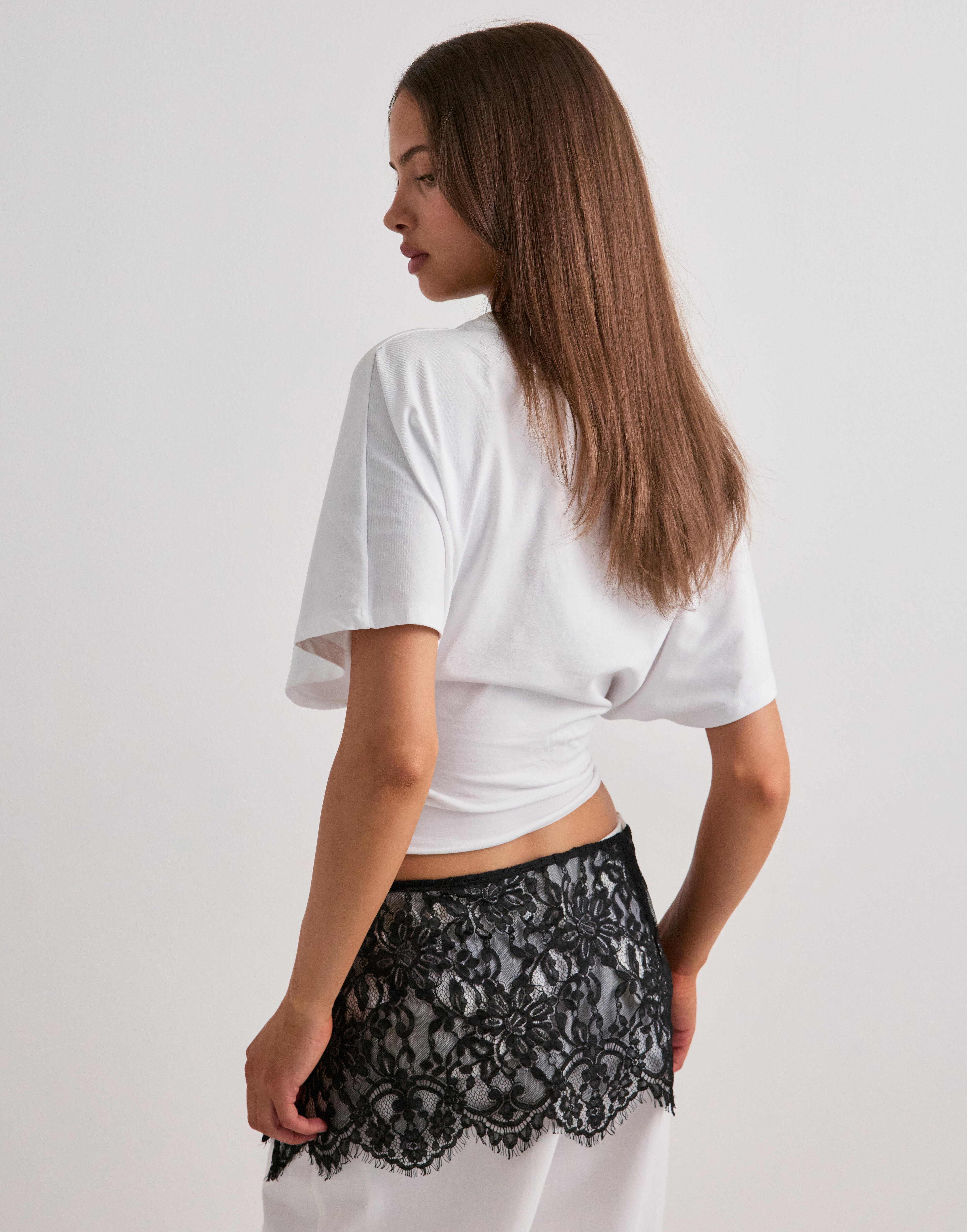 Buy Nelly Lace Mini Skirt - Black | Nelly.com