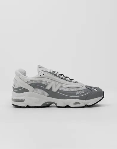 New Balance 1000 chunky sneakers i grått