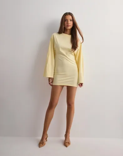 Wide Long Sleeve Dress 3