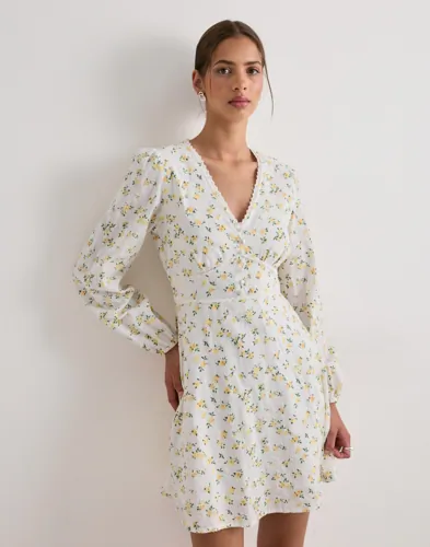 Vero Moda - Blomstrete - Vmaya Sofia Ls V-Neck Short Dress W