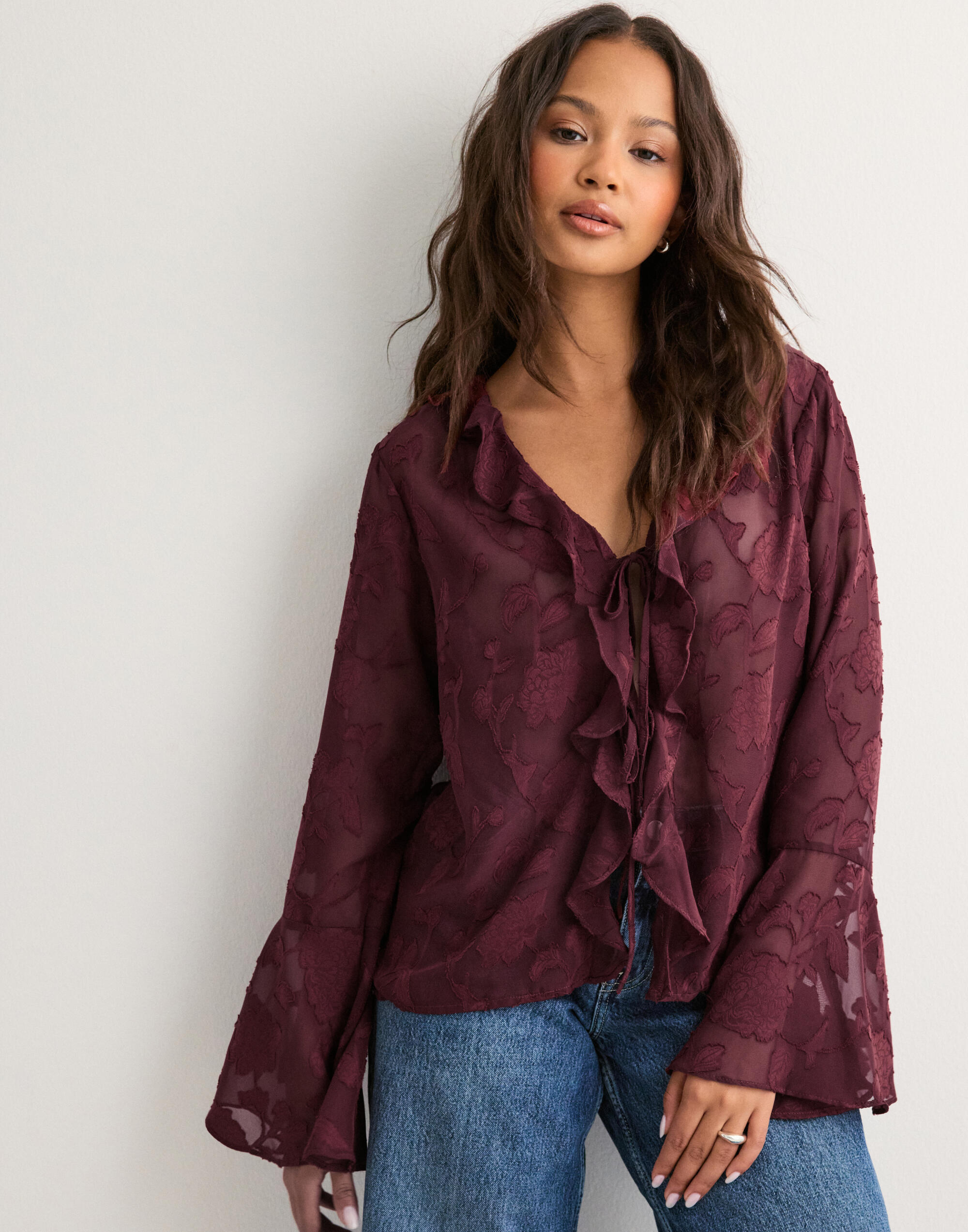 トップス Kitty frill blouse Frill Blouses for Women - Feminine & Trendy Styles | Shop at Nelly