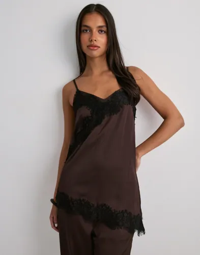 Pieces - Brun - Pcariel Assymetric Lace Top D2D Pp