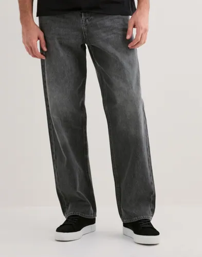 Jack & Jones loose fit jeans i grått med femficksdesign