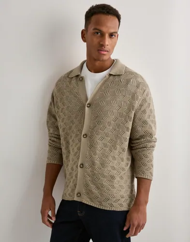 Les Deux Eloi virkad stickskjorta i beige med knappar