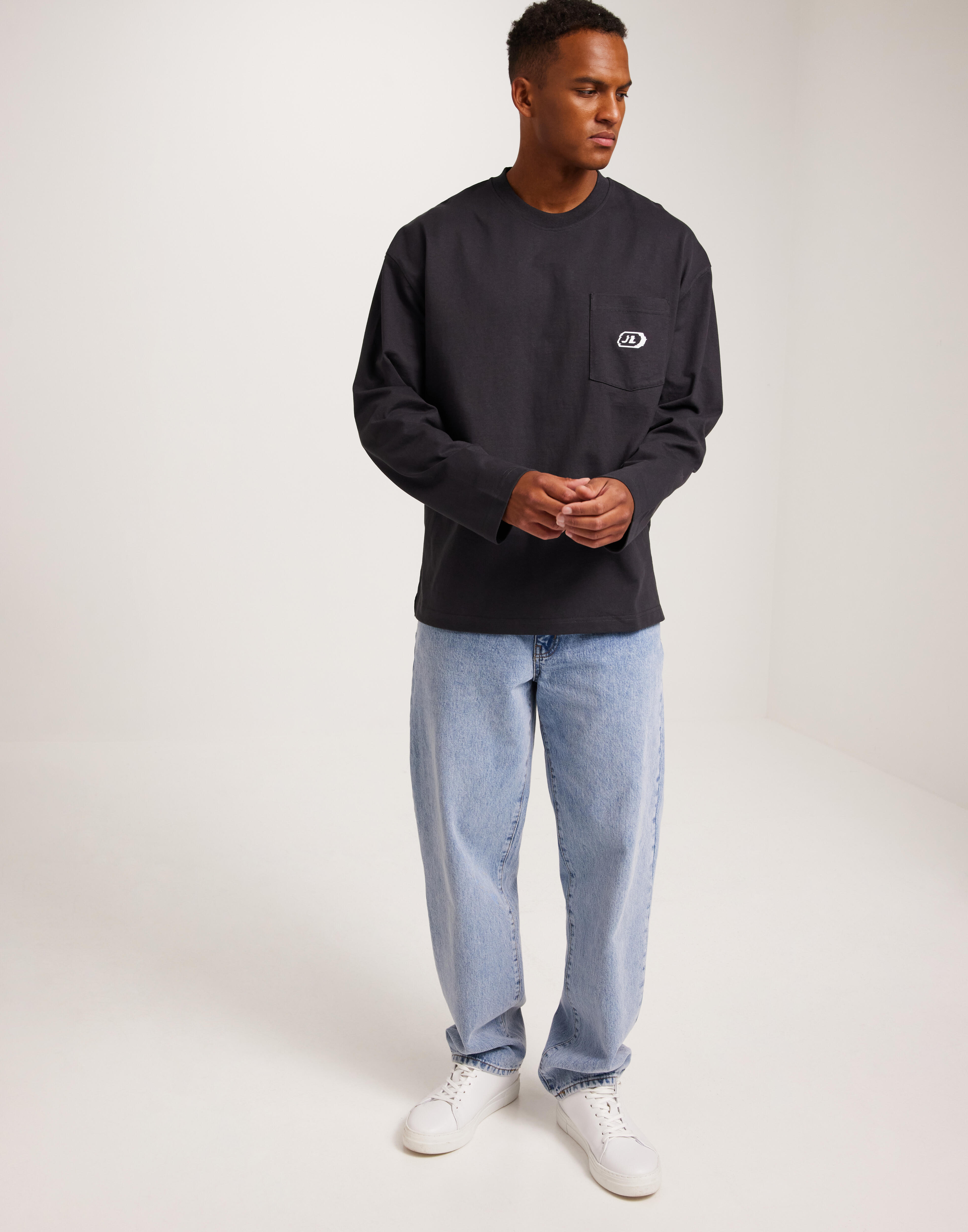 Buy J Lindeberg Walsh LS Pocket Tee - Washed Black | NLYMAN