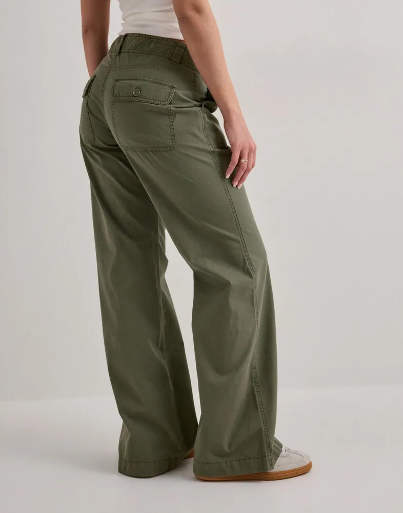Relaxed Cargo Pants