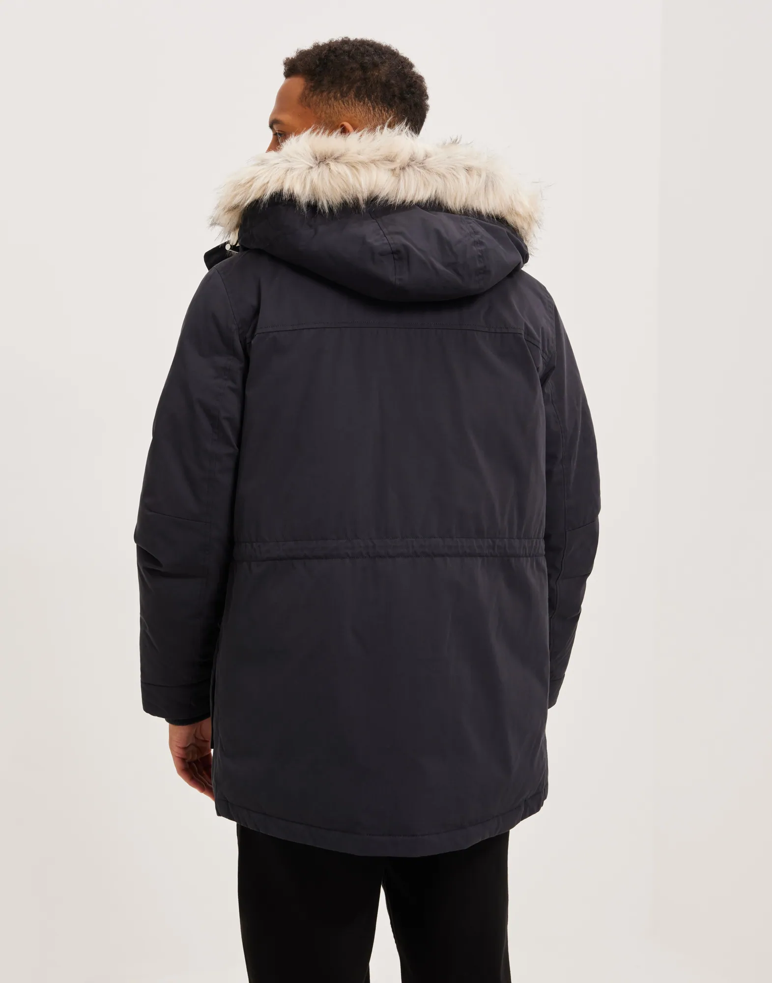 D2. WINTER PARKA