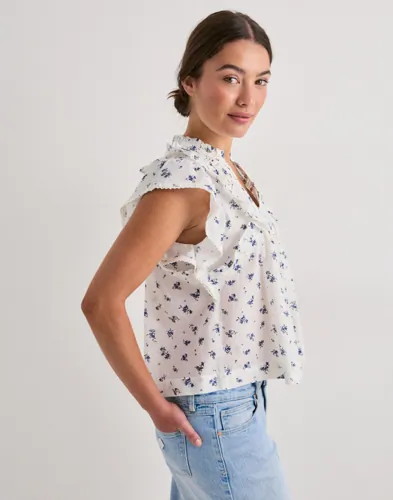 NEO NOIR Jayla Small Blossom Top blusar dam – bild 3