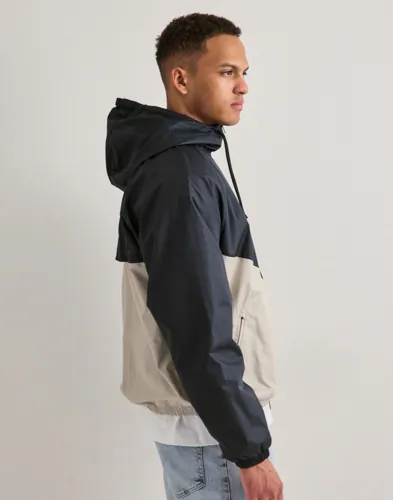 M Nk Wr Lnd Jkt 26 Vårjackor 6