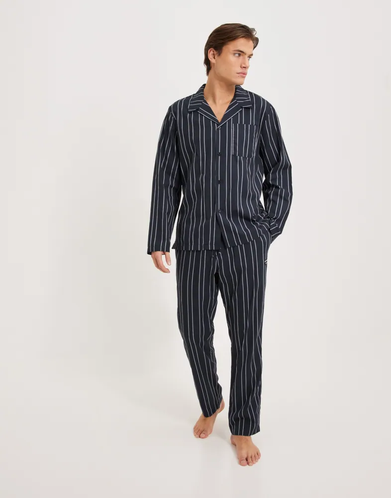 CORE LOUNGEWEAR SET