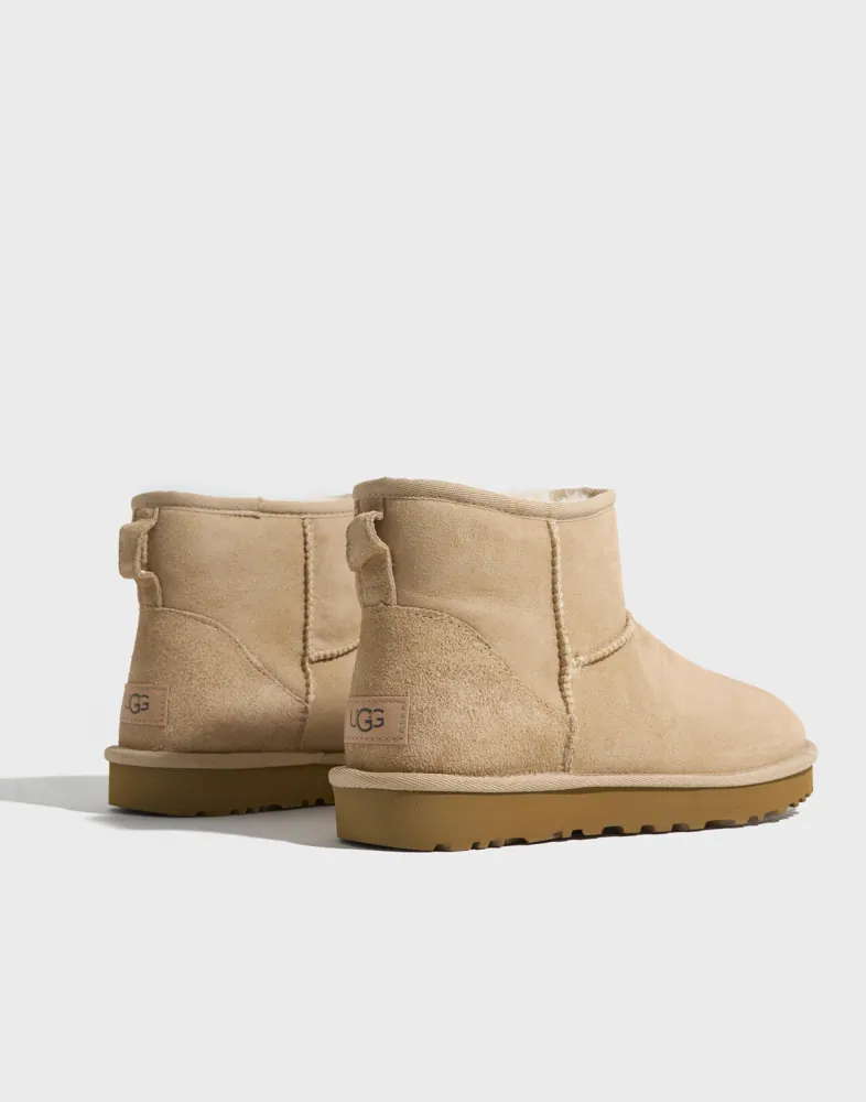 UGG Classic Mini II ankelstövlar i läder dam – bild 3