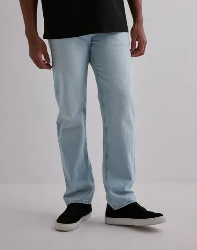 Jack & Jones Chris blå jeans med raka ben och relaxed fit