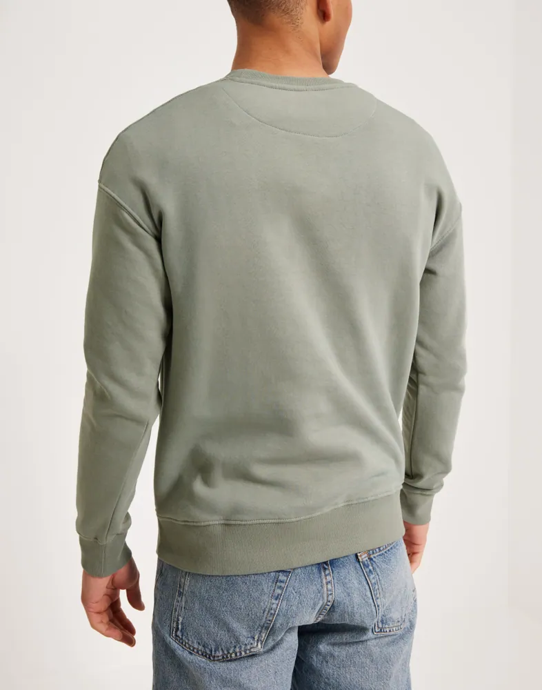 JJESTAR BASIC SWEAT CREW NECK NOOS