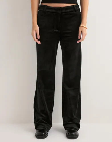 ONLY Onlkayle-Elsy Straight Velvet Pant mjukisbyxor dam – bild 2