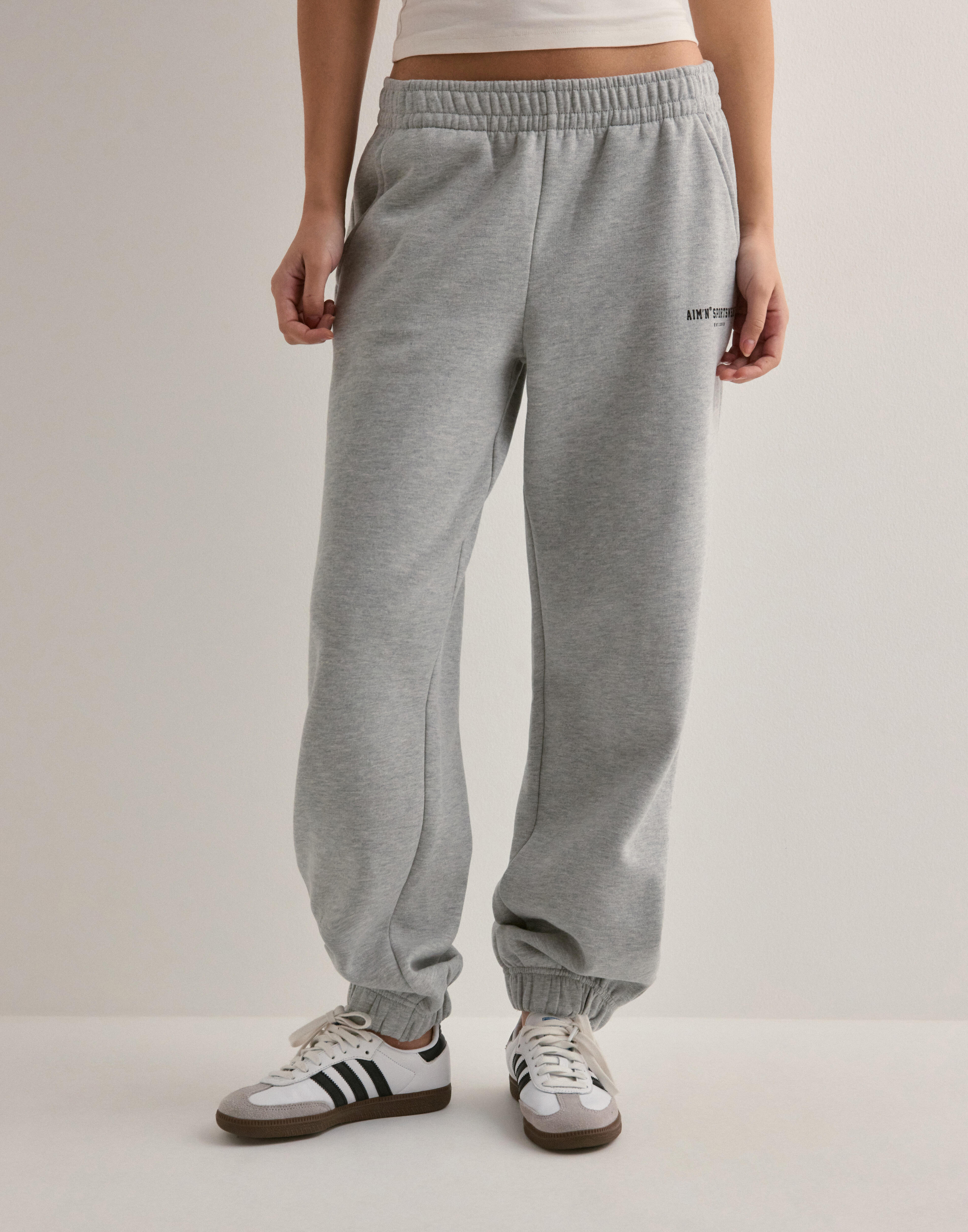 【SATIIIZ】Kessa Pintuck Sweat Pants SATiiiZ(サティーズ)のメンズ スウェットパンツ 人気アイテム