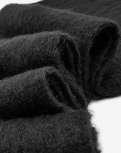 Nelly Chunky Fuzzy Scarf halsdukar dam – bild 3