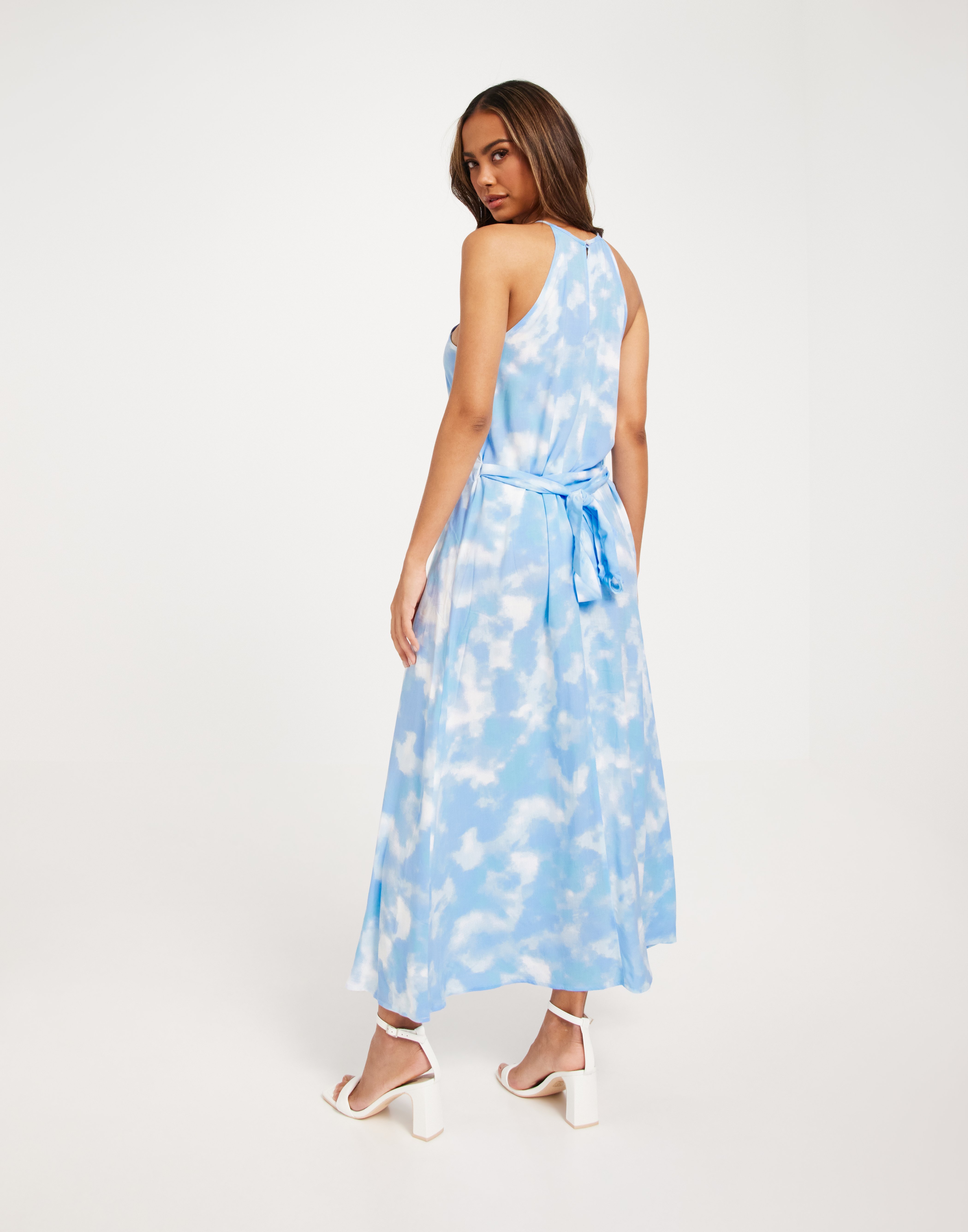 The Gia in Animal | Long Sleeve Silk Zebra Maxi Dress | Réalisation Par