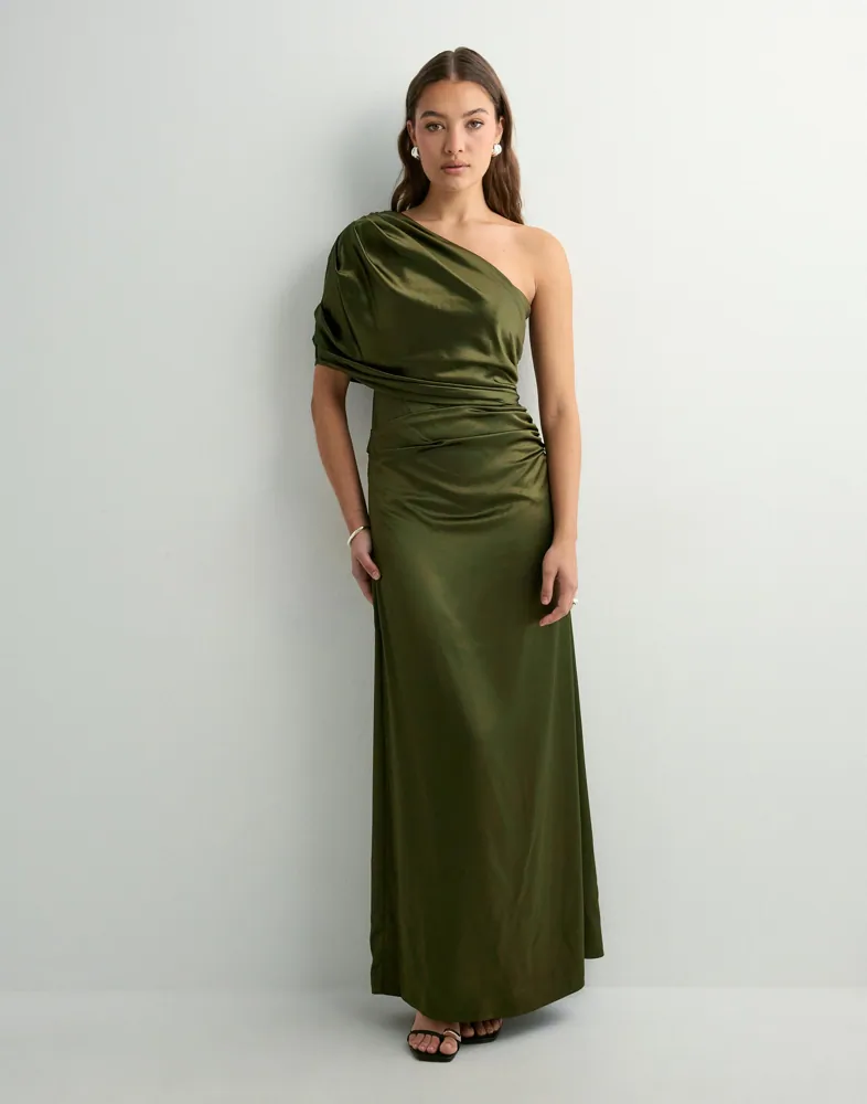 Malina - Grön - Cassia Detachable Cape Maxi dress 1