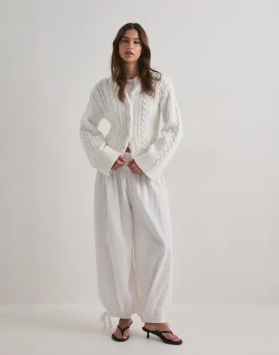 Nelly - Hvid - Luxe Cable Knit Cardigan