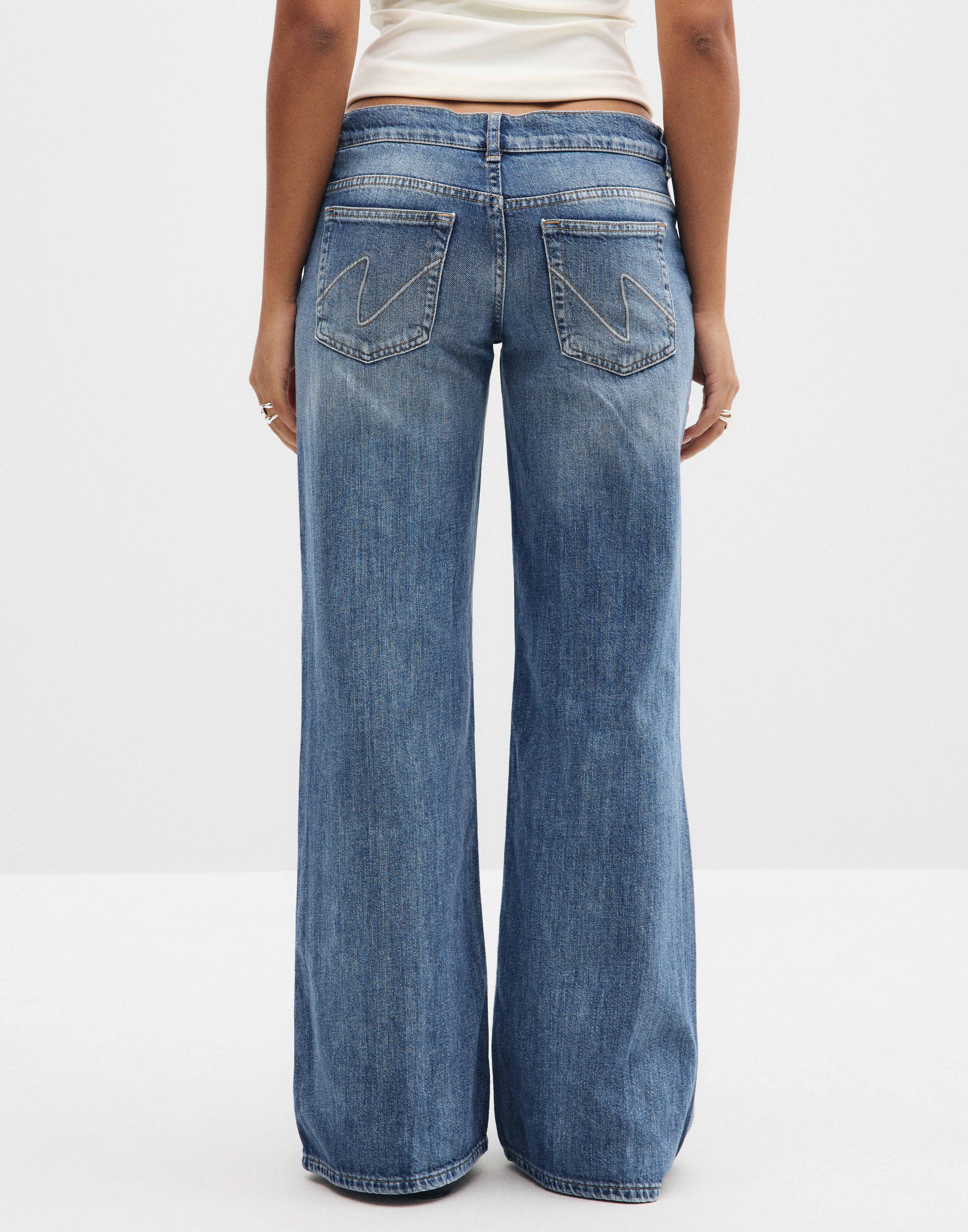 Low loose flare jeans