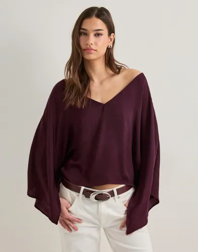 Nelly - Rød - Satin Slit Blouse