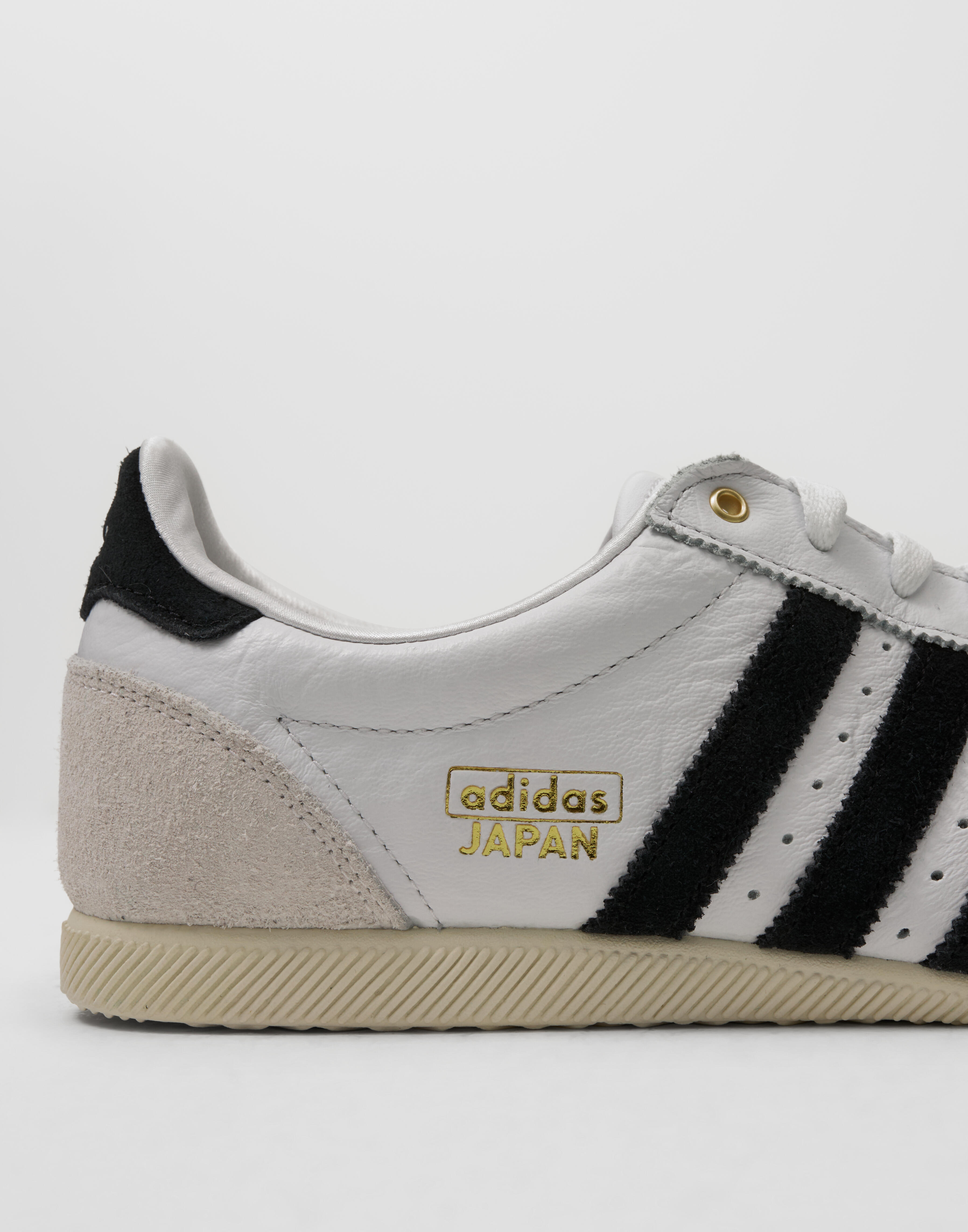adidas originals japan ホワイト adidas Originals Japan low sneakers in white and light blue