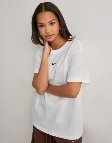 Nike - Hvid - W Nsw Classic Ss Tee